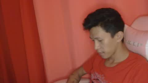 Snapshot of mysterious_man15 chatting on February 24, 4:15 pm mysterious_man15 online show from February 24, 4:15 pm