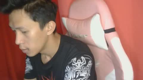 Snapshot of mysterious_man15 chatting on February 27, 9:22 am mysterious_man15 online show from February 27, 9:22 am