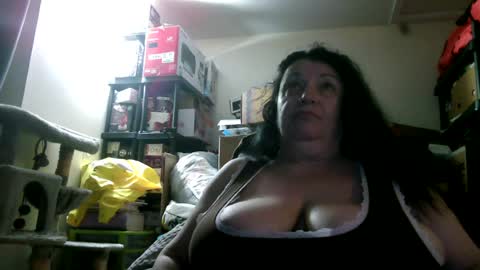 Snapshot of mysteriouswoman18 chatting on July 27, 1:45 am mysteriouswoman18 online show from July 27, 1:45 am