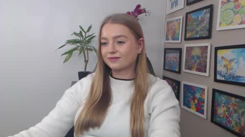 Erica online show from December 16, 5:22 pm