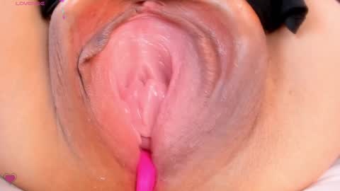 Snapshot of mystic_rock chatting on January 16, 6:35 am mystic_rock online show from January 16, 6:35 am