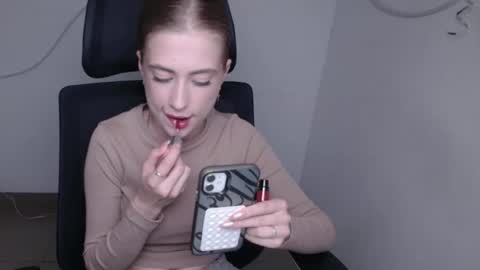 Emelie online show from September 21, 11:12 am