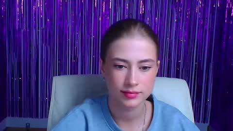 Emelie online show from September 27, 11:15 am