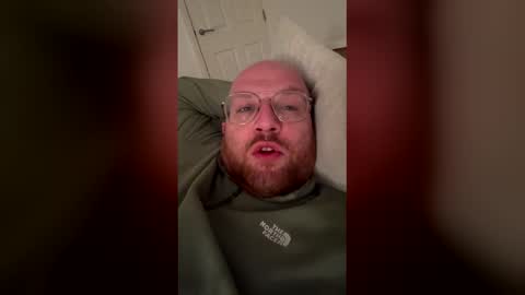 Snapshot of mysticmike1993 chatting on February 16, 12:18 am mysticmike1993 online show from February 16, 12:18 am