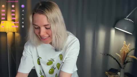 Olivia or just olive online show from March 21, 7:28 pm