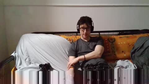 a Ordinary Boy online show from February 14, 6:43 am