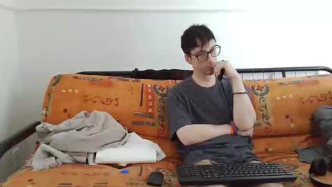 a Ordinary Boy online show from February 20, 3:45 pm