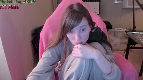 Natalie Marlo online show from March 20, 8:25 pm