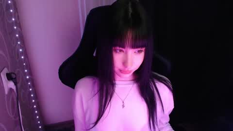 Naemi online show from December 22, 4:15 pm