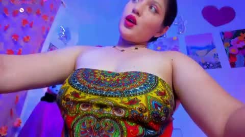 Snapshot of naharasoler chatting on June 22, 9:23 pm Nahara Soler online show from June 22, 9:23 pm