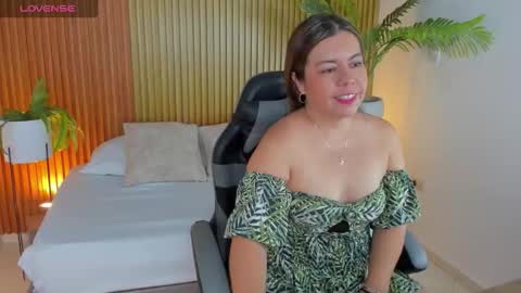 N A H I A online show from January 19, 12:20 pm