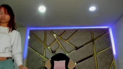  Valeria  online show from February 20, 3:01 am