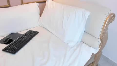 Nahimi online show from November 20, 9:25 pm