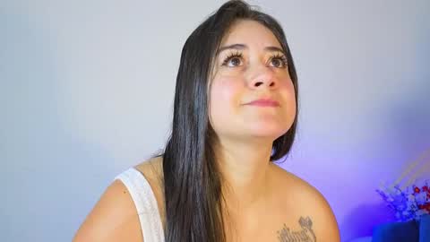 Nahomi  online show from April 7, 10:48 am