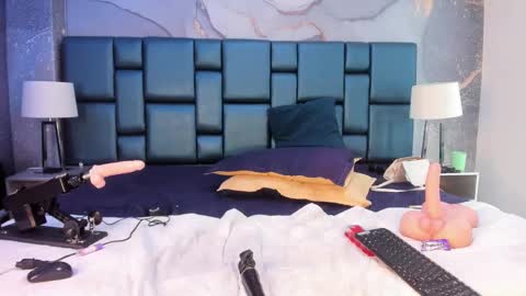 Snapshot of nahomi_wild chatting on February 6, 11:15 pm Nahomi online show from February 6, 11:15 pm