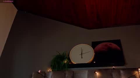  VICTORIA  online show from December 15, 7:40 pm