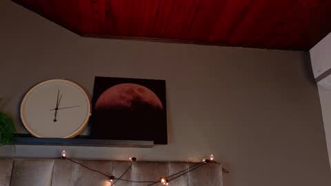  VICTORIA  online show from February 9, 7:40 pm