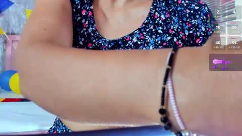 Snapshot of nahomidi_bello chatting on June 22, 7:11 pm online show from June 22, 7:11 pm