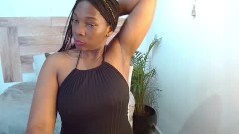 nahomy_gree online show from March 23, 6:45 pm