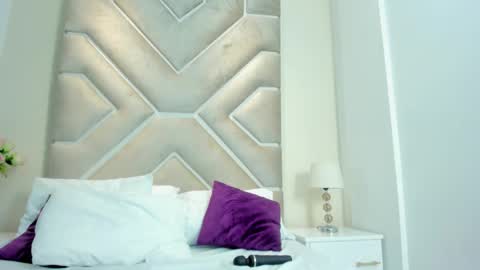 Snapshot of nahomy_harperr chatting on December 17, 6:14 pm NAHOMY online show from December 17, 6:14 pm