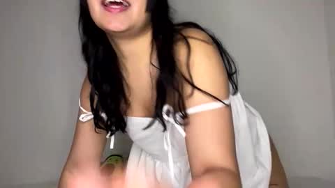 Snapshot of nahomy_joness chatting on May 11, 2:45 pm nahomy online show from May 11, 2:45 pm