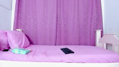 Snapshot of nahomy_smiith_ chatting on October 26, 7:53 pm nahomy_smiith_ online show from October 26, 7:53 pm