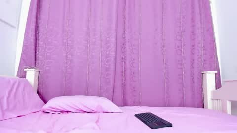 Snapshot of nahomy_smiith_ chatting on November 15, 10:04 pm nahomy_smiith_ online show from November 15, 10:04 pm