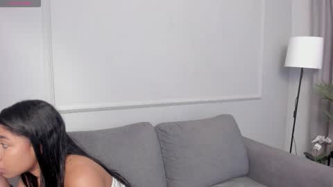 nahomycarterr online show from March 12, 11:38 am