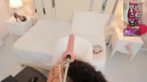 Nahomy Roberts online show from December 16, 11:37 am