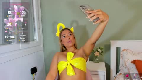 Mile online show from February 15, 10:06 pm