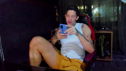 naider_1 online show from March 3, 5:02 am