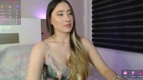 Snapshot of nailahk chatting on January 4, 1:10 am NAILAHK online show from January 4, 1:10 am