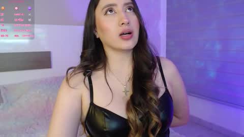 Snapshot of nailahk chatting on December 3, 1:35 am NAILAHK online show from December 3, 1:35 am