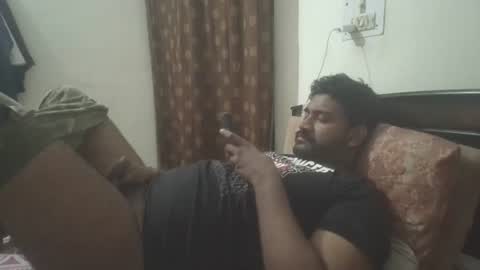 NAIRANANDU28 online show from April 18, 6:45 pm