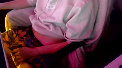 Snapshot of naj8 chatting on December 14, 6:30 am Drew online show from December 14, 6:30 am