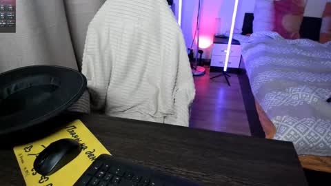 Snapshot of naked_psychologist chatting on March 12, 4:46 pm Asy no face  online show from March 12, 4:46 pm