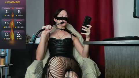 Snapshot of naked_psychologist chatting on November 20, 10:26 am Asy no face online show from November 20, 10:26 am