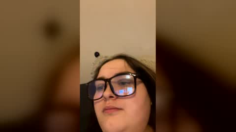 Snapshot of nakedandstonedd chatting on February 28, 3:40 am nakedandstonedd online show from February 28, 3:40 am