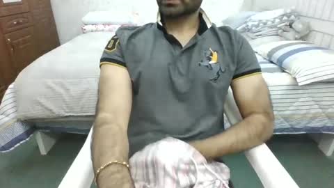 NakedPie online show from January 1, 3:24 pm