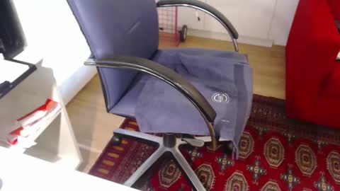 Snapshot of nakedwanker10 chatting on February 9, 11:47 am Nakedwanker10 online show from February 9, 11:47 am