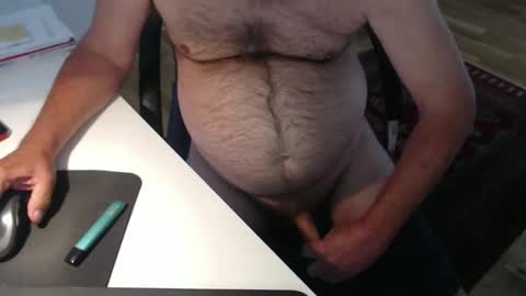 Snapshot of nakedwanker10 chatting on May 1, 4:22 pm Nakedwanker10 online show from May 1, 4:22 pm