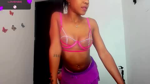 N A L A  NEW instagram nala jordan08 online show from November 21, 2:49 pm