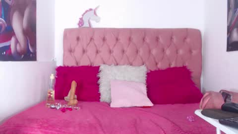 Snapshot of nalaroy chatting on October 27, 4:11 pm NALAROY online show from October 27, 4:11 pm