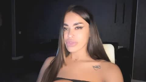 Lady online show from August 4, 3:47 pm