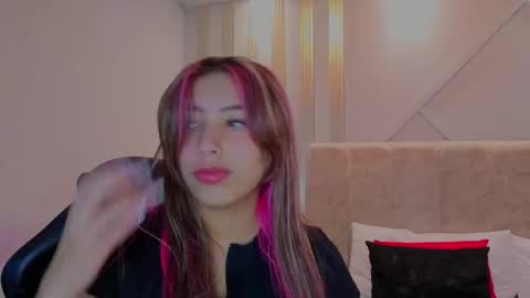 nami_sweet_ online show from October 13, 12:38 pm