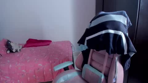 Snapshot of namibecker chatting on February 14, 8:15 pm Nami online show from February 14, 8:15 pm