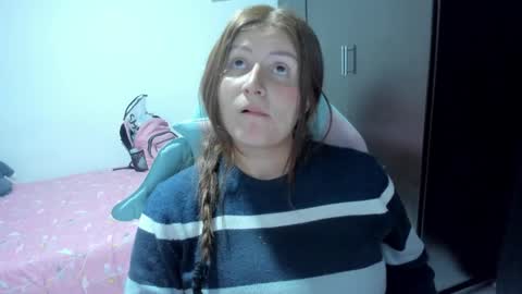 Snapshot of namibecker chatting on March 12, 2:20 am Nami online show from March 12, 2:20 am