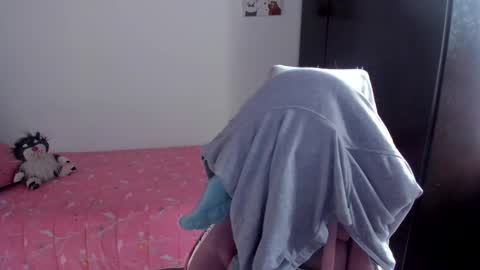 Snapshot of namibecker chatting on March 12, 8:41 pm Nami online show from March 12, 8:41 pm