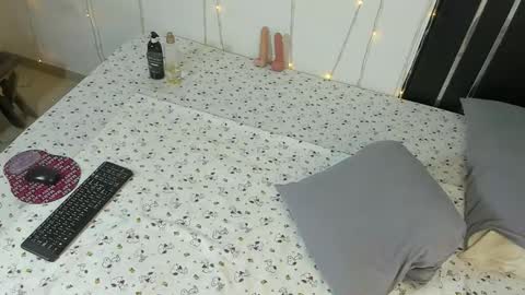 Snapshot of namir__ chatting on October 21, 10:05 am Namir online show from October 21, 10:05 am