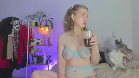 Snapshot of namirimii chatting on October 2, 7:54 pm Agnes online show from October 2, 7:54 pm